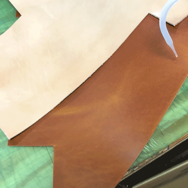 グルーバーレザー:オリジナルレザー誕生!!