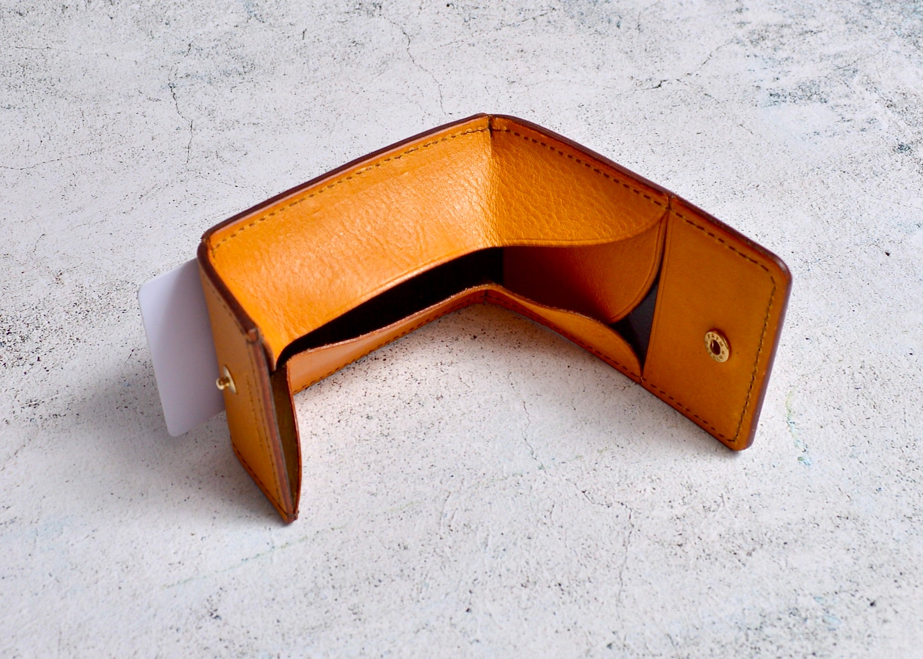 Box-shaped coin purse GBC-110