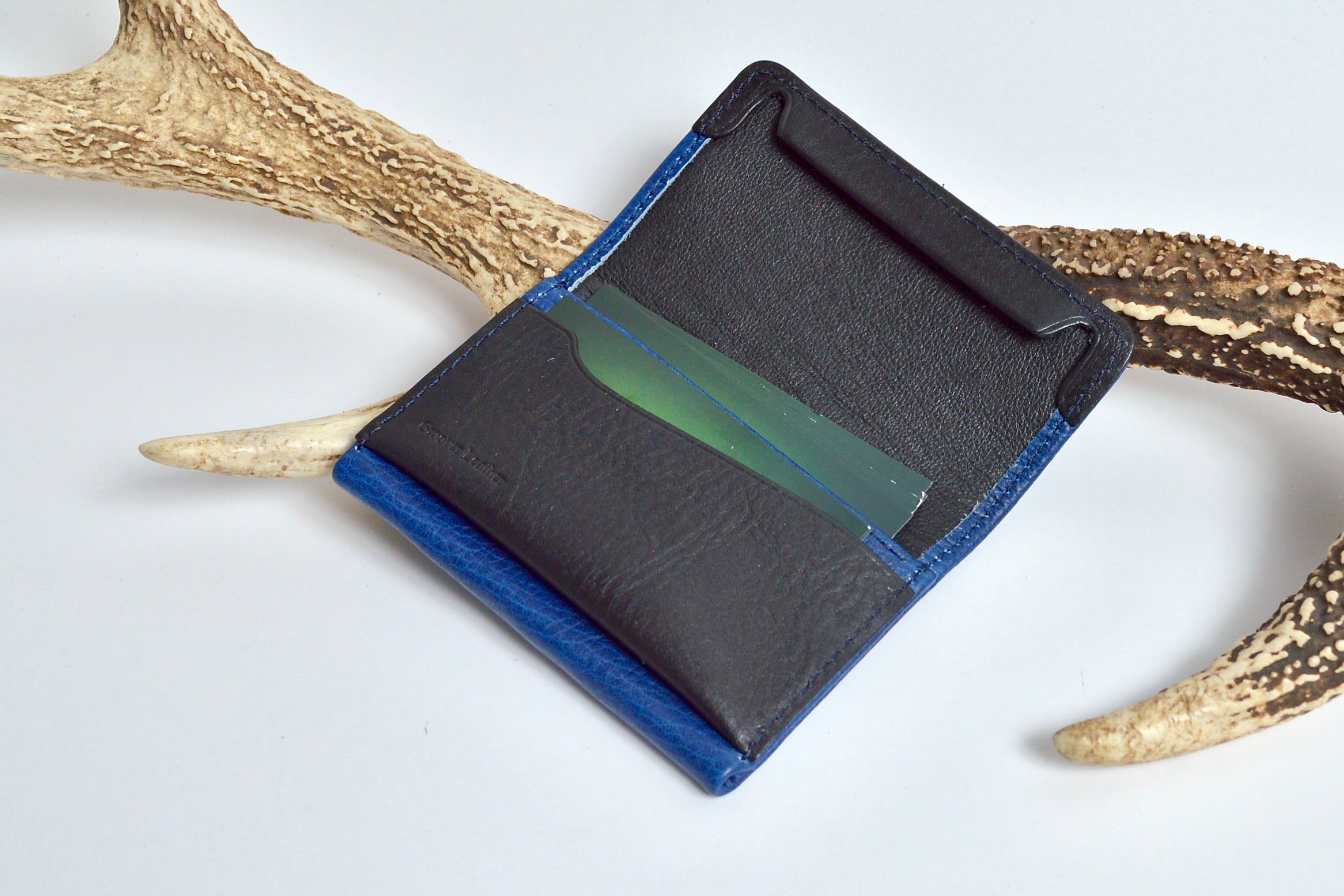 逢初レザー:名刺入れ AVC-200 薄型 藍染無地染め