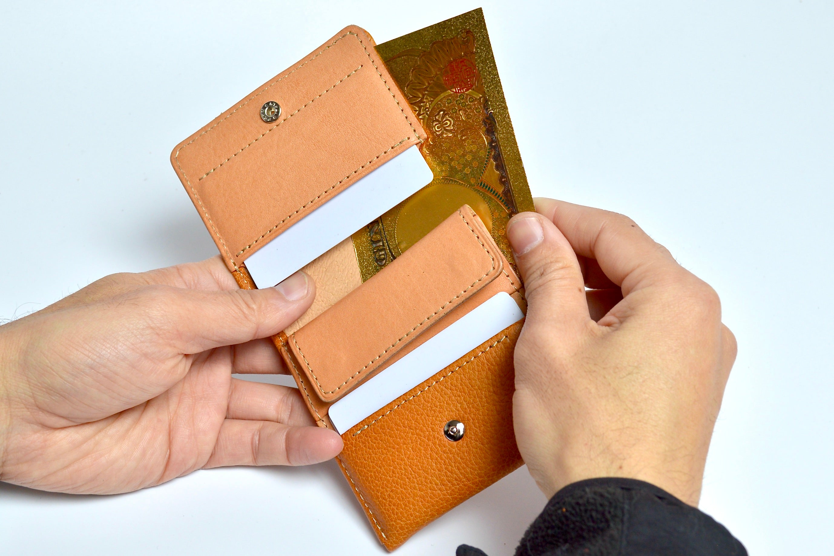 Shinshu deer leather: DHD-100 Thin and compact