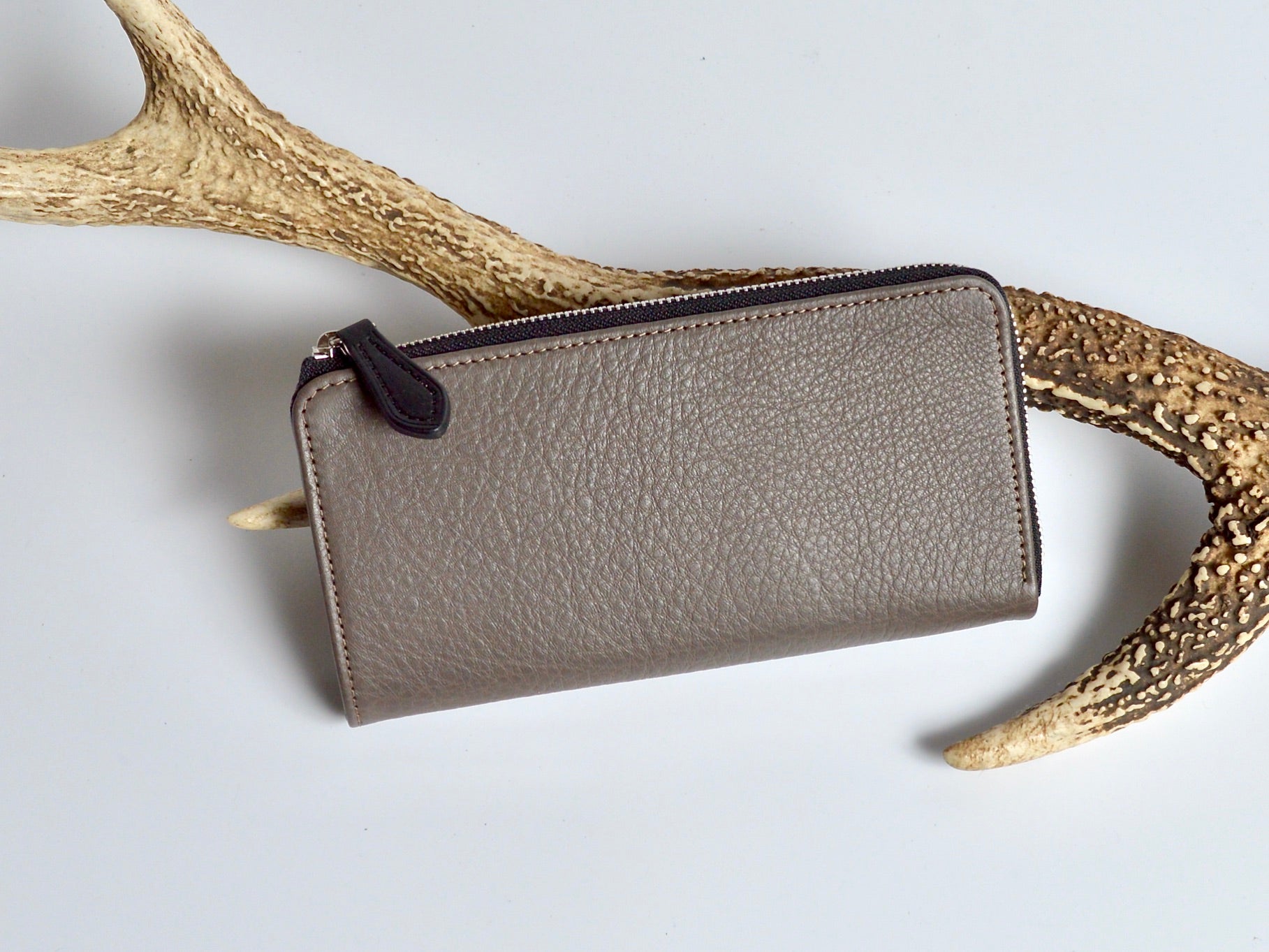 Shinshu deer leather: L zip wallet DLZ-100