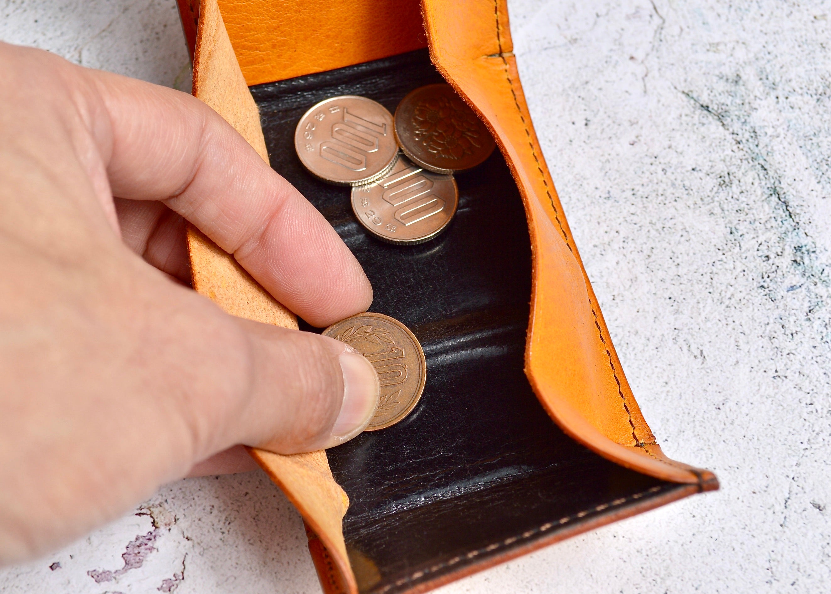 Box-shaped coin purse GBC-110