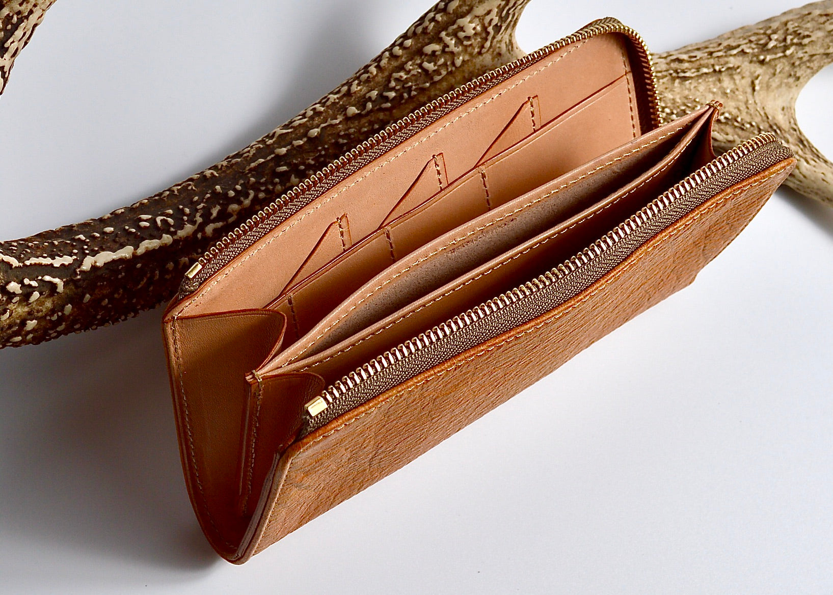 Shinshu deer leather: L zip wallet DLZ-100