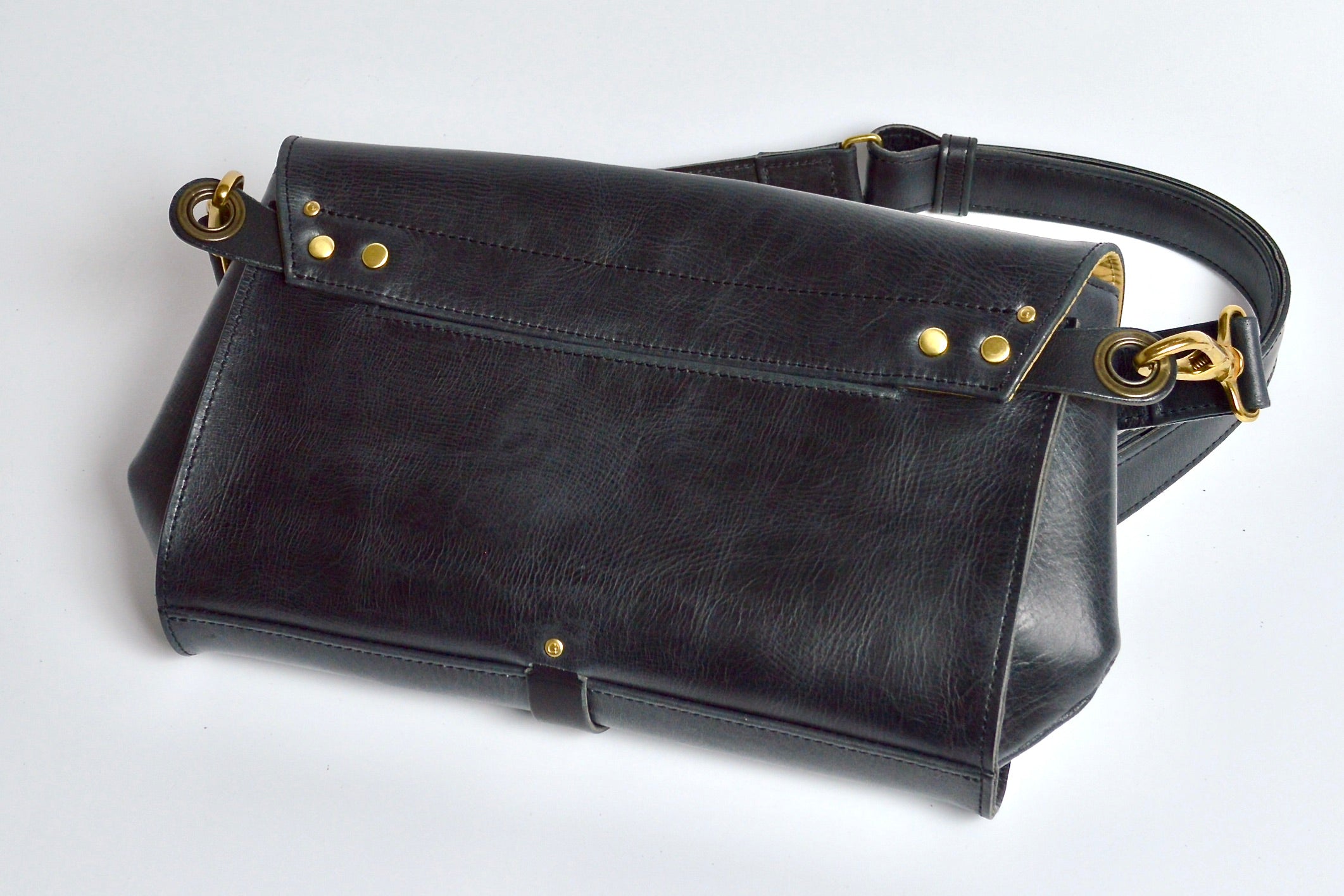 Shoulder flap bag: GFB-110