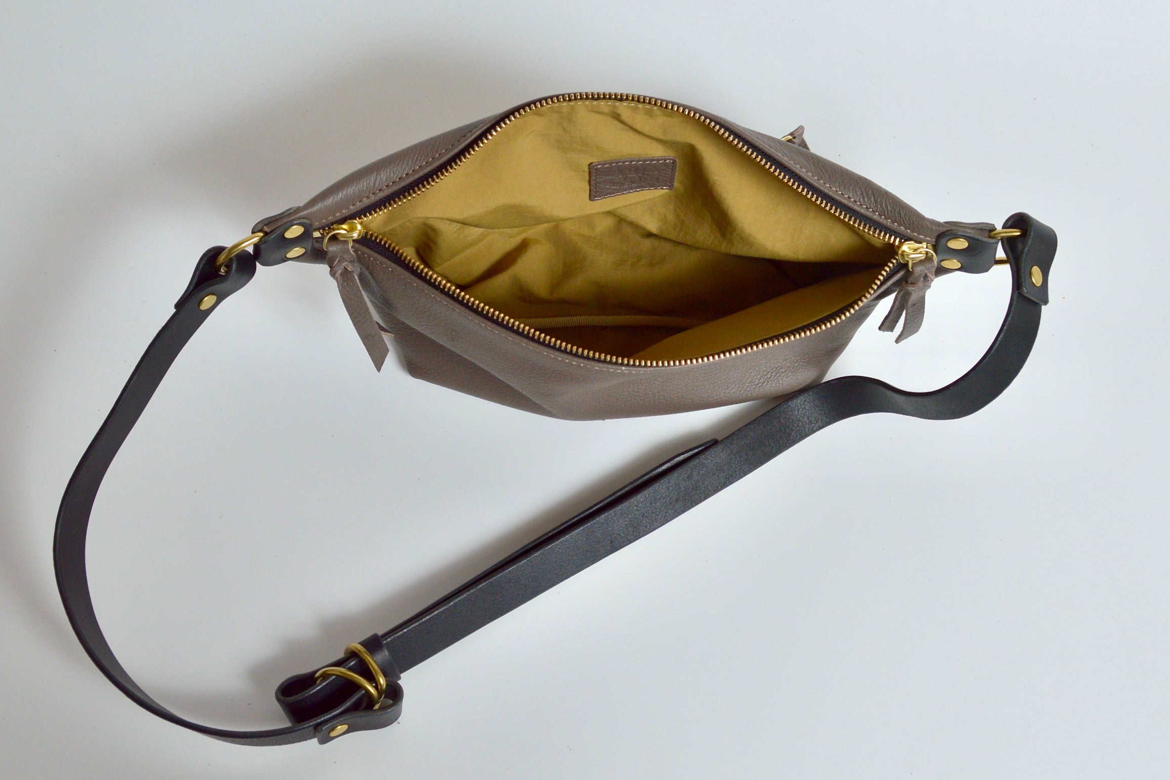 Sacoche: Shinshu deer leather: DSH-200