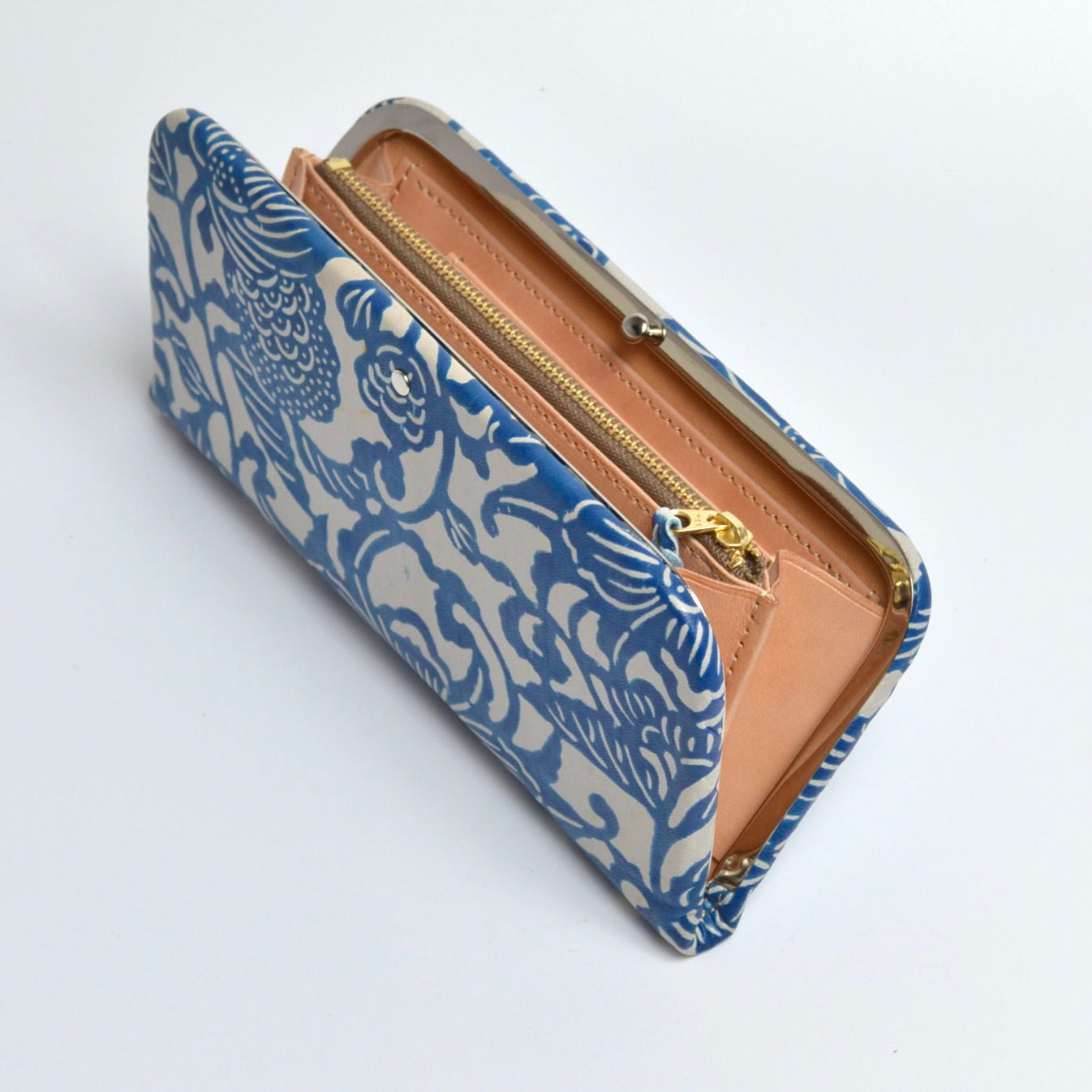 逢初レザー:がま口長財布:隠し口金:ADG-100(唐草)