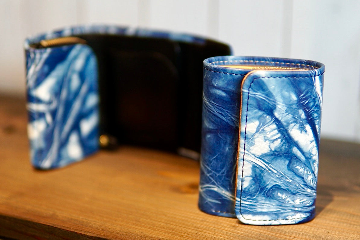 逢初レザー:三つ折りウォレット: AMS-100S(絞り染め)