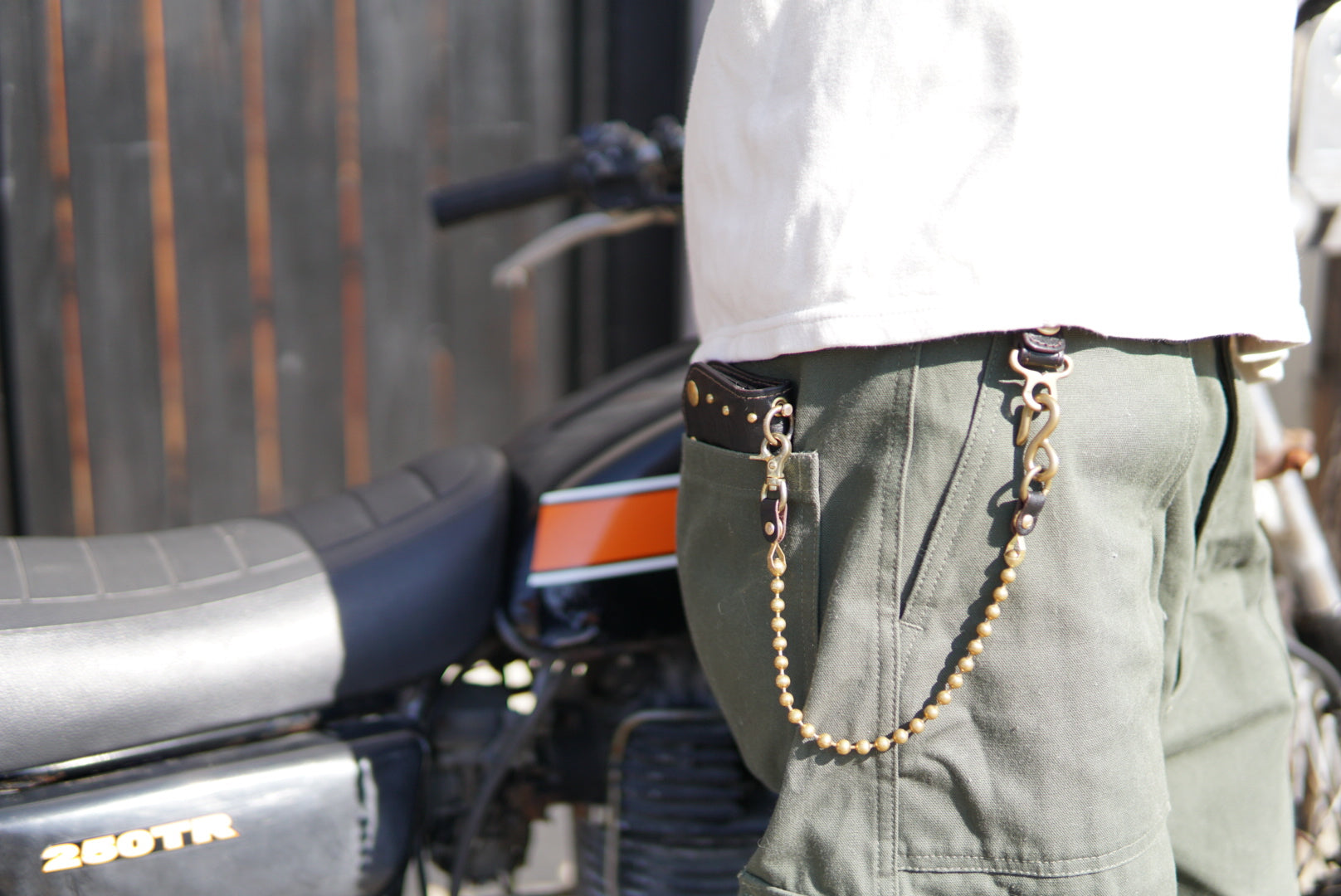 Short Tracker: Horse leather HTS-100