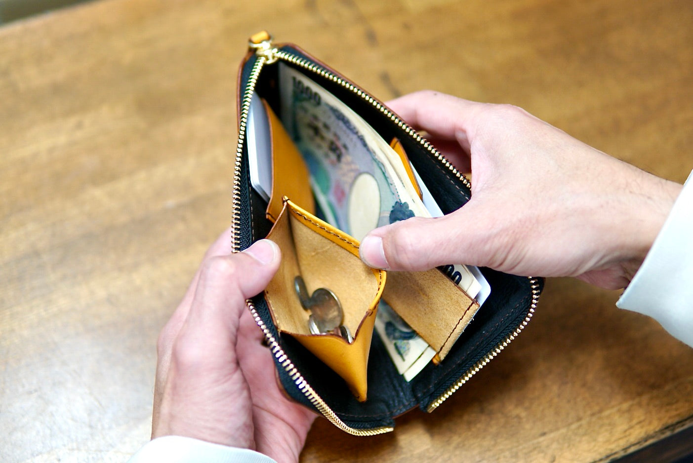 L-shaped zip small wallet GLW-300