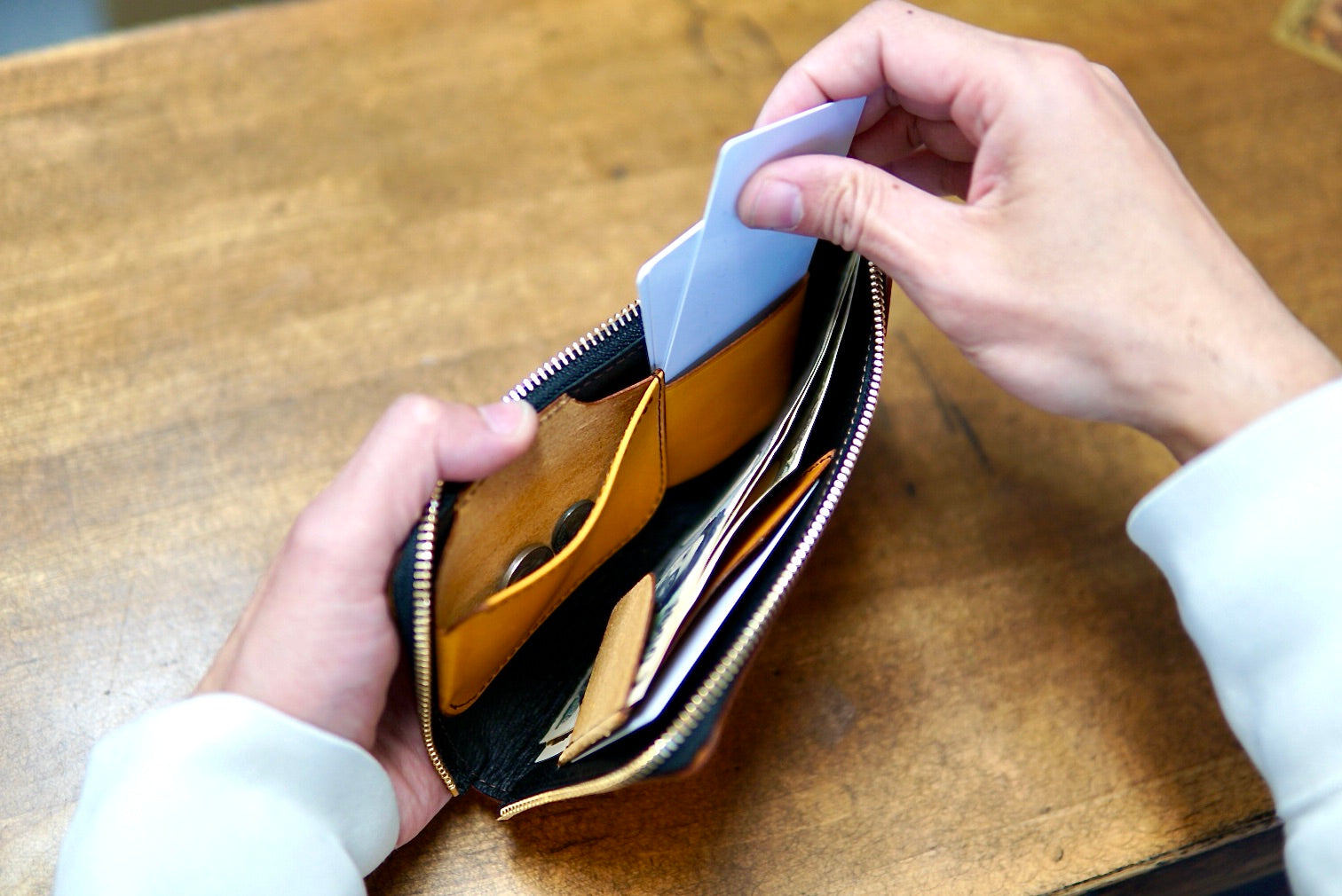 L-shaped zip small wallet GLW-300