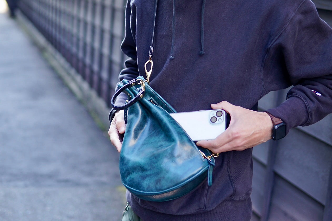 GHB-210 Drawstring shoulder bag, size M