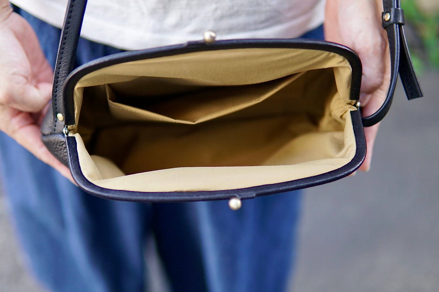 がま口ショルダーバッグ:信州鹿革:DGM-100