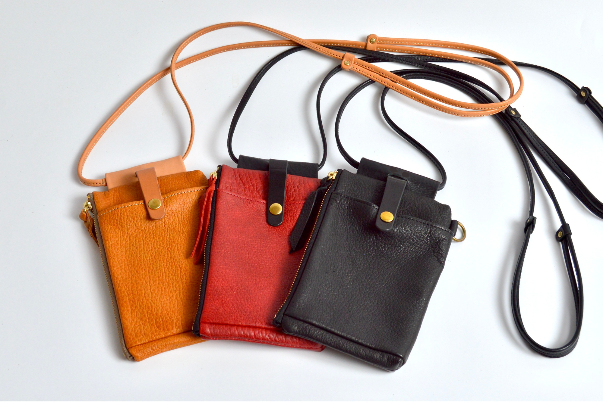 Shinshu deer leather: Smartphone shoulder pouch: DSP-200