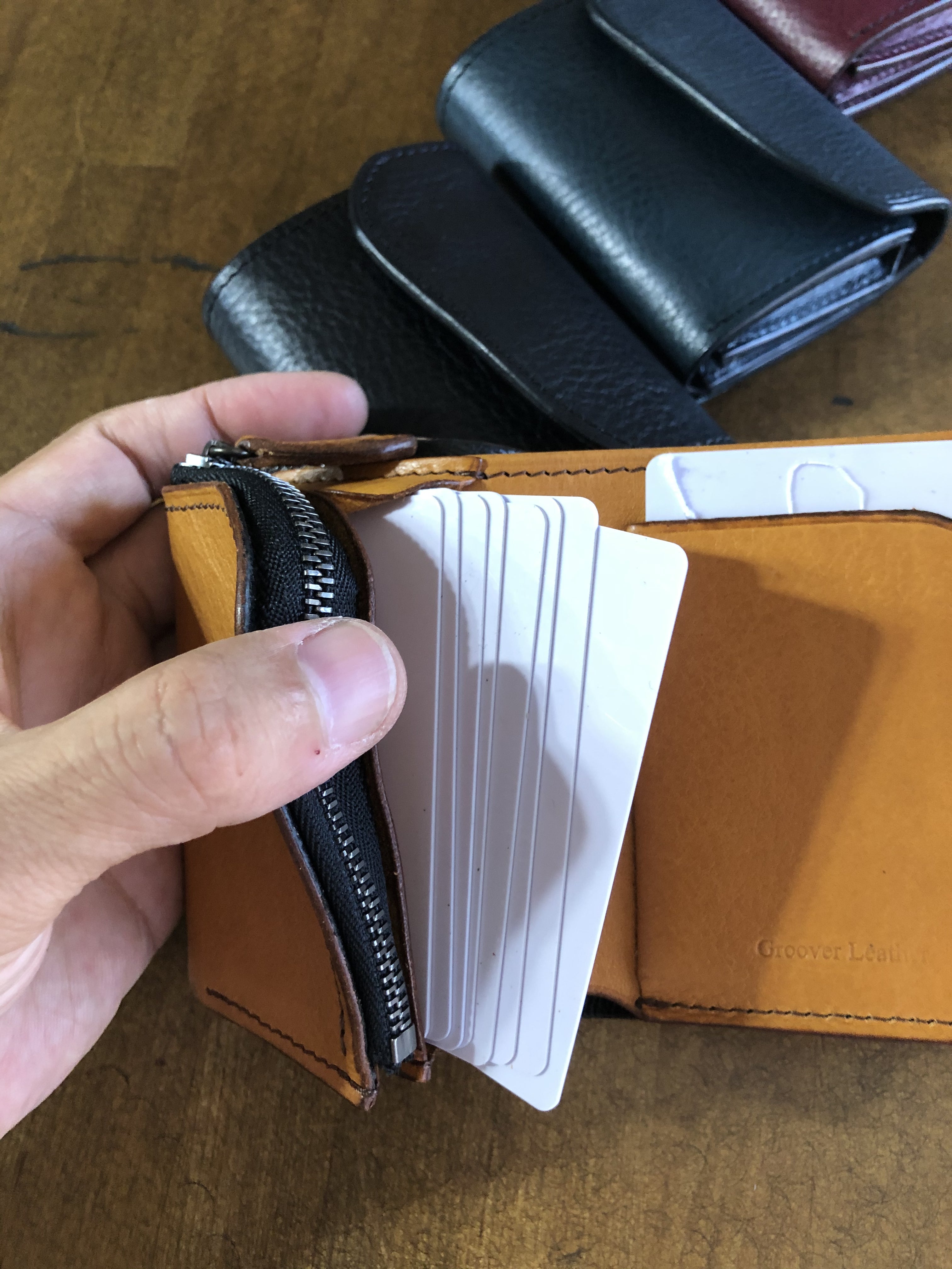 コンパクト三つ折り財布 GMS-100S スタッズ