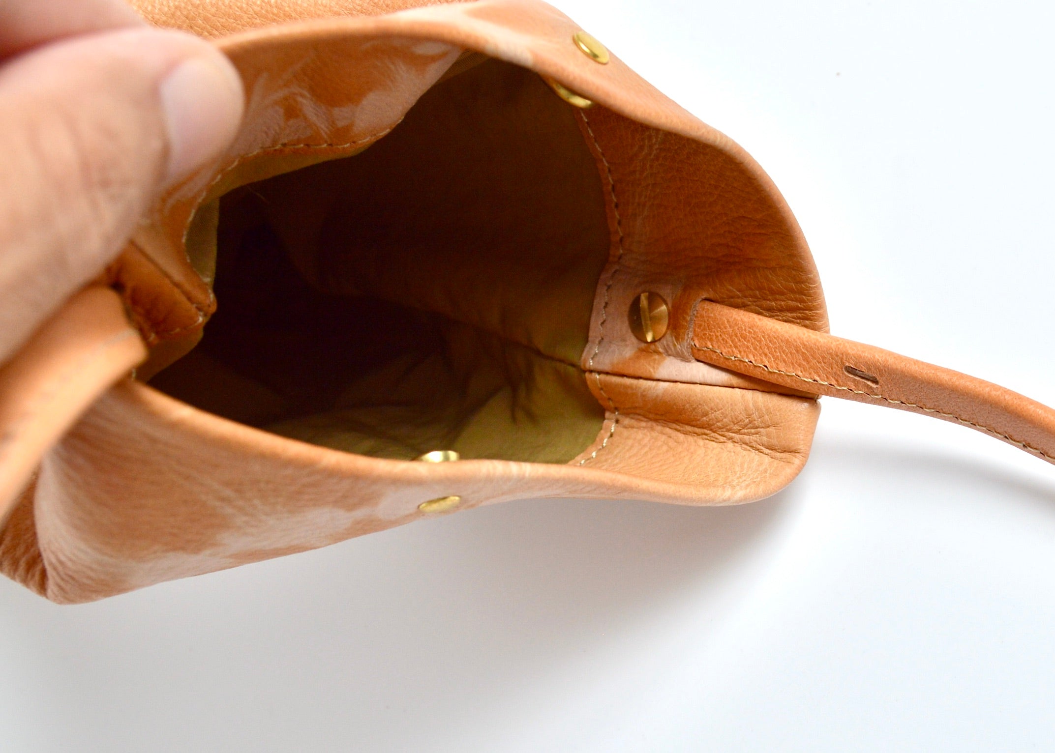 杏染革:寸胴スマホポーチ:KZB-100