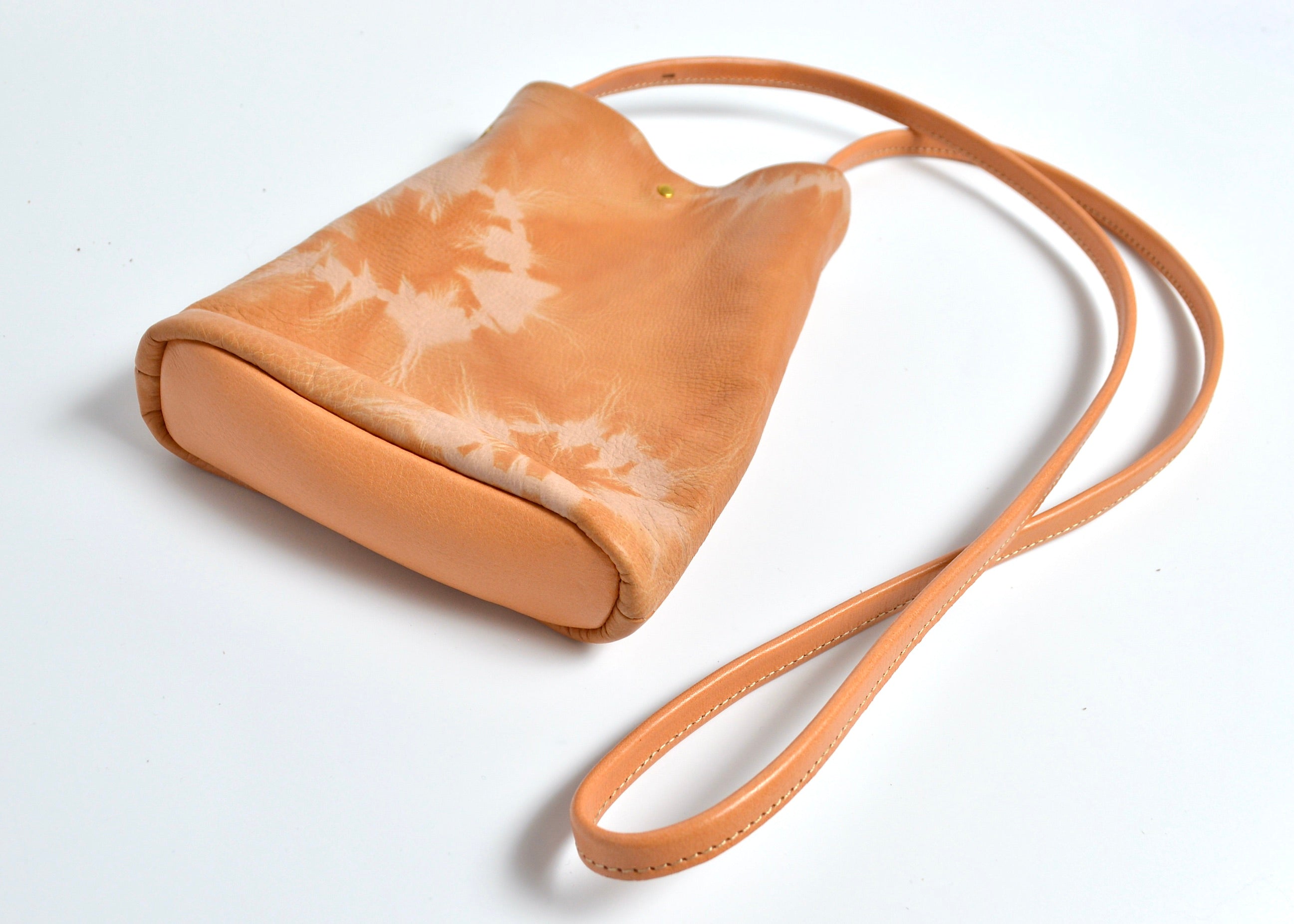 杏染革:寸胴スマホポーチ:KZB-100