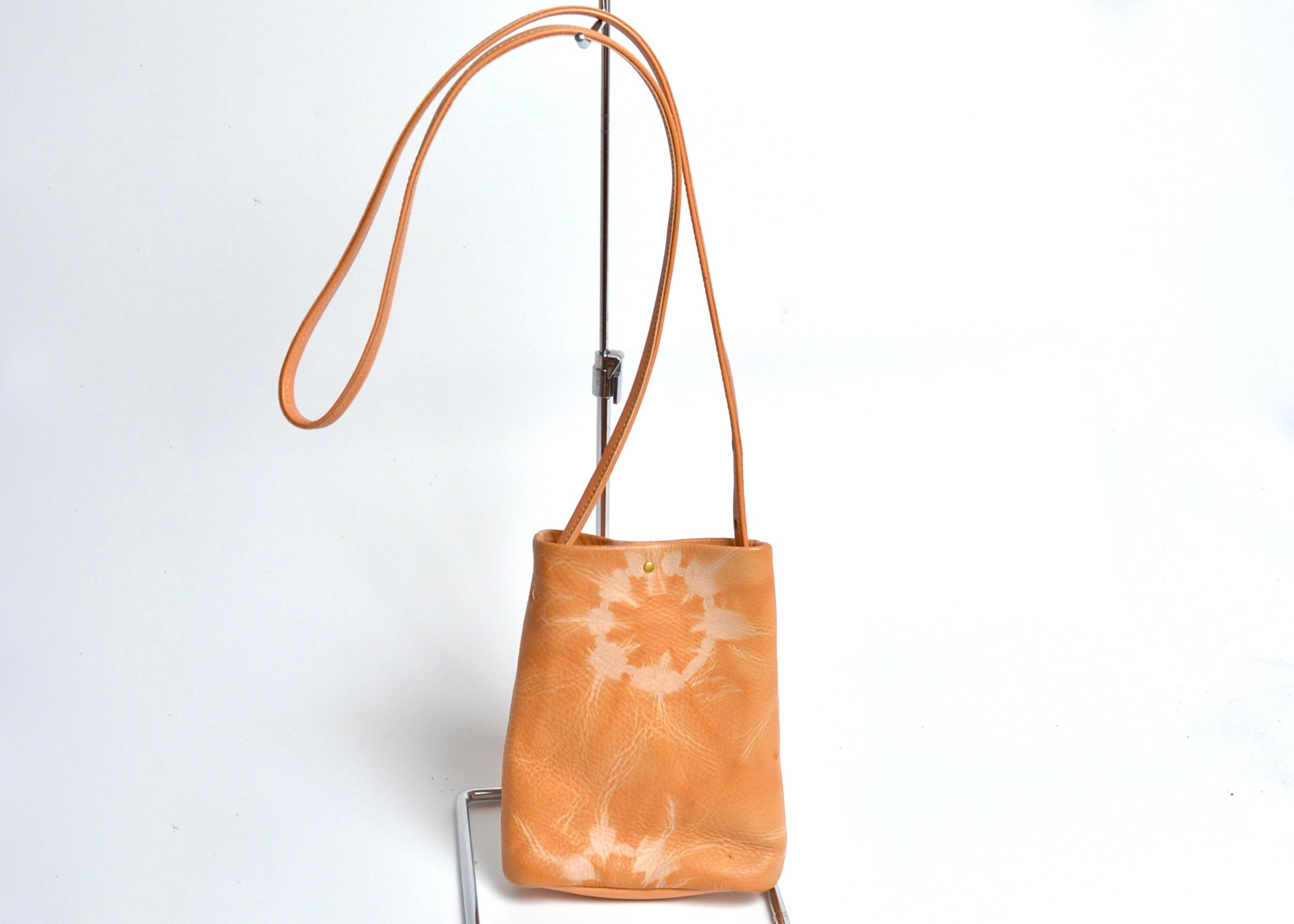 杏染革:寸胴スマホポーチ:KZB-100