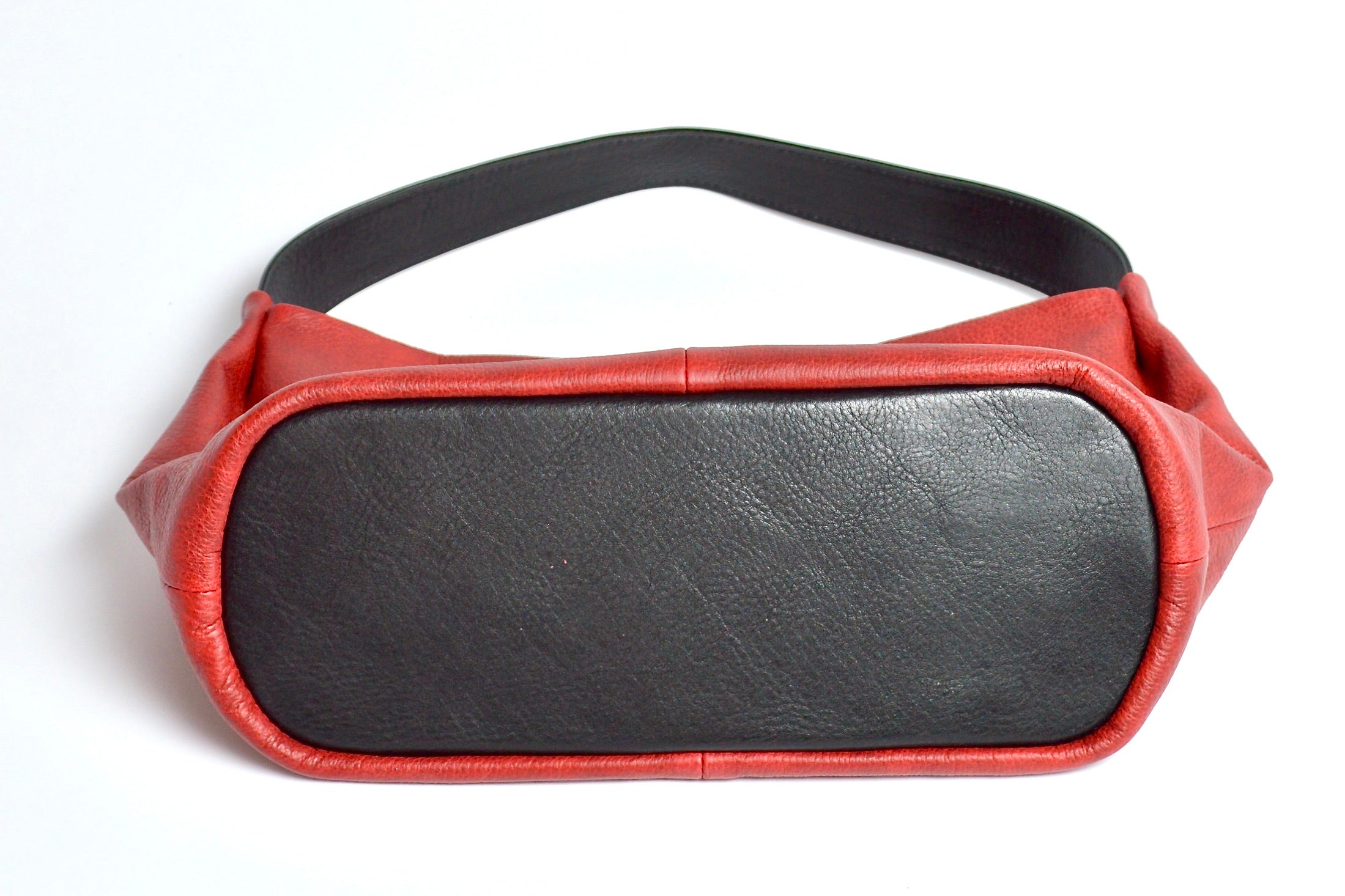 Shinshu deer leather: One-shoulder bag: DZO-100