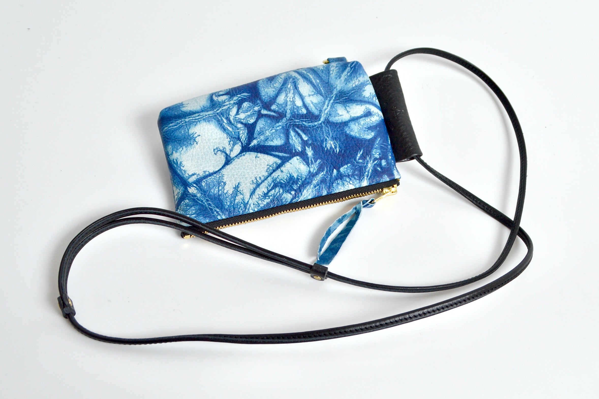 逢初レザー:スマホショルダーポーチ:ASP-200R