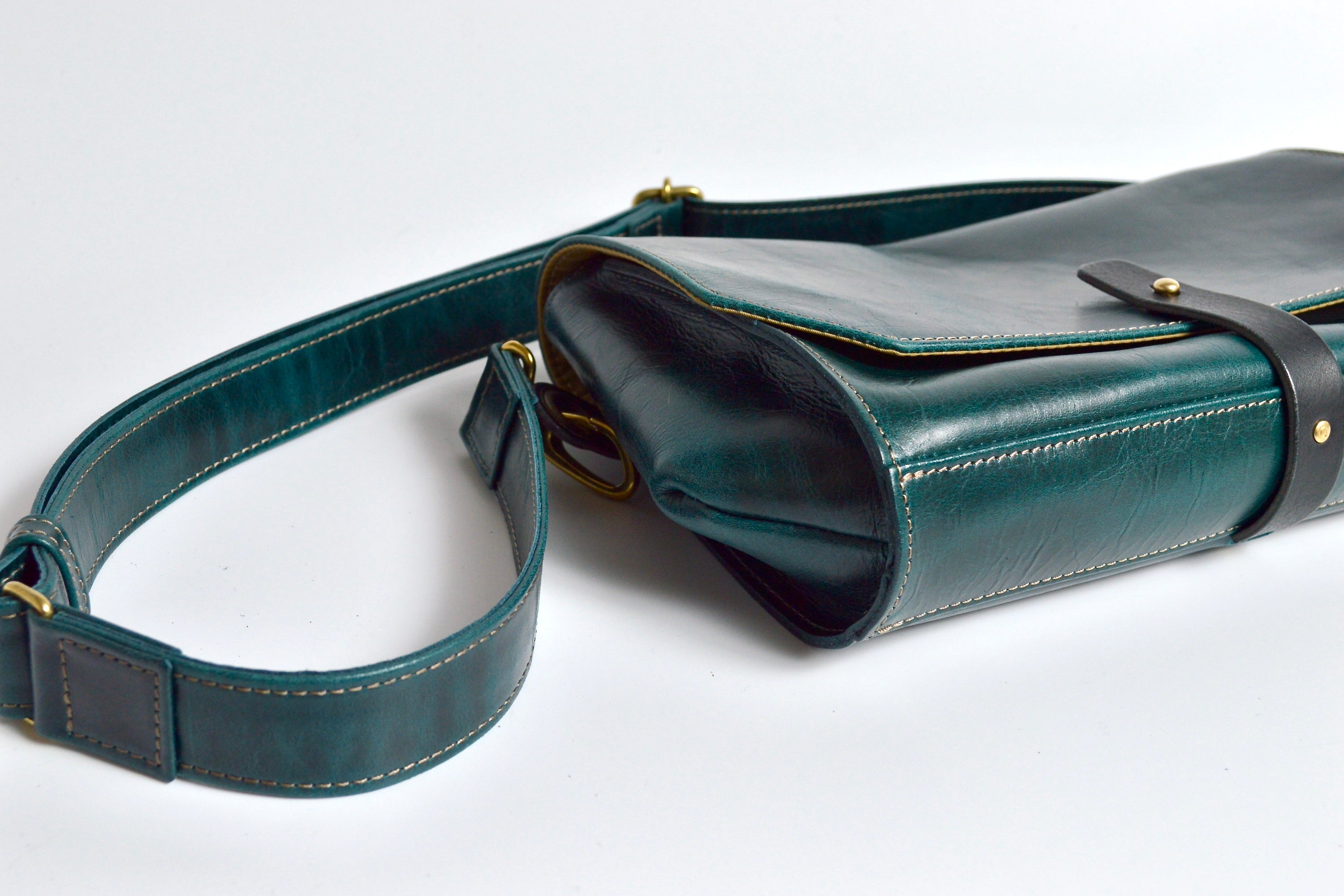 Shoulder flap bag: GFB-110