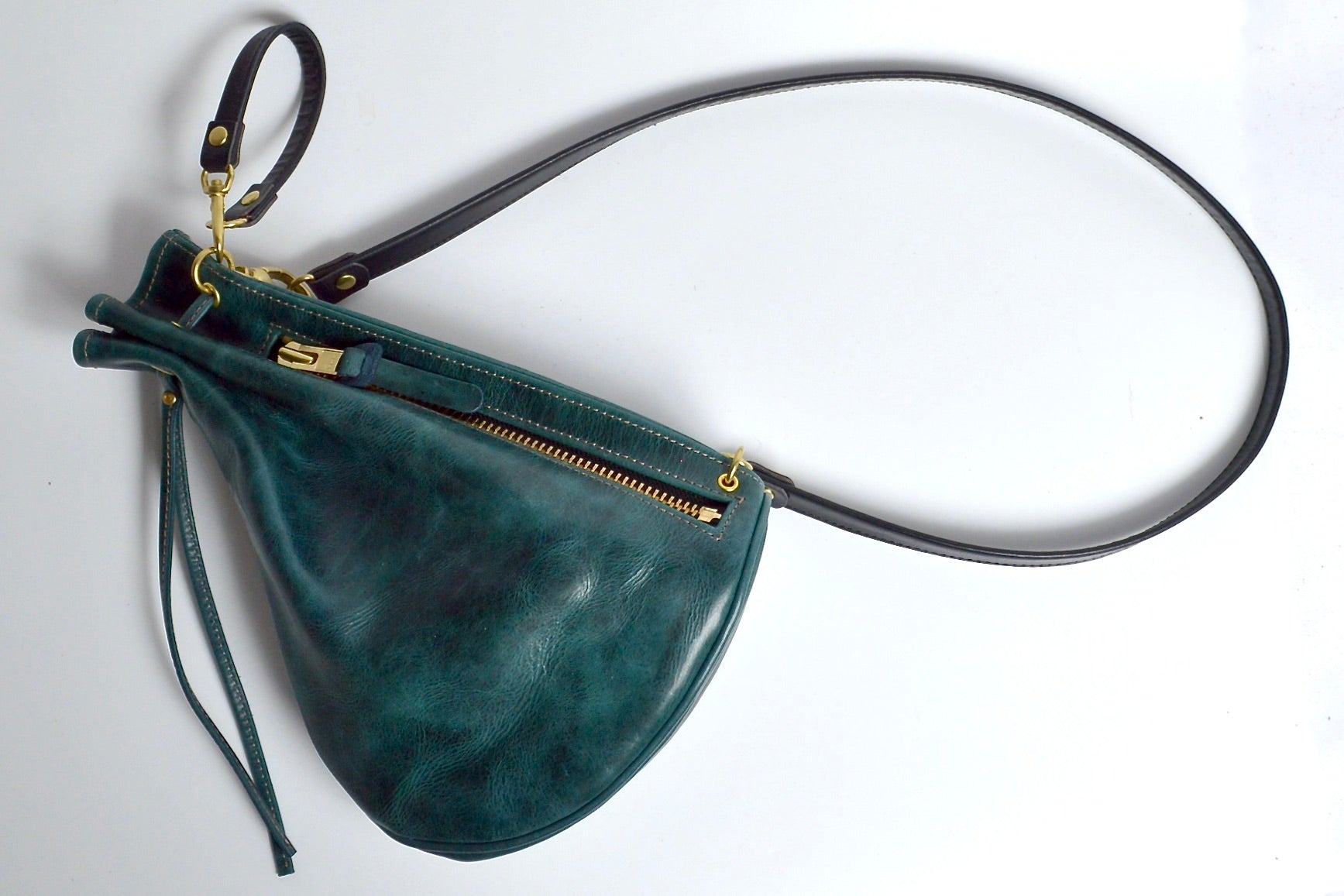 GHB-210 Drawstring shoulder bag, size M