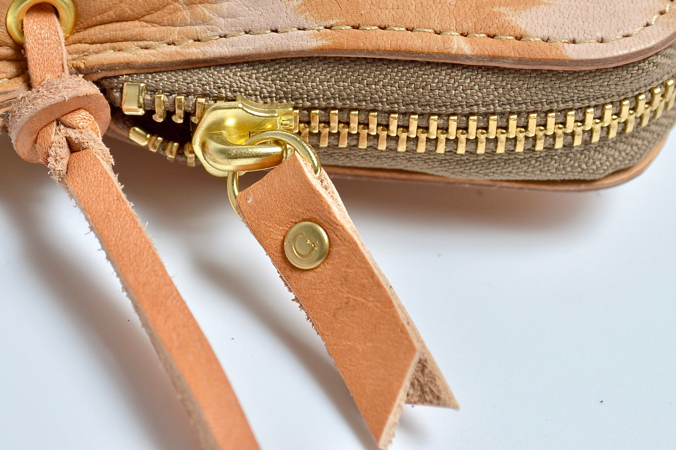 Apricot-dyed leather: Smart key case: KSK-110